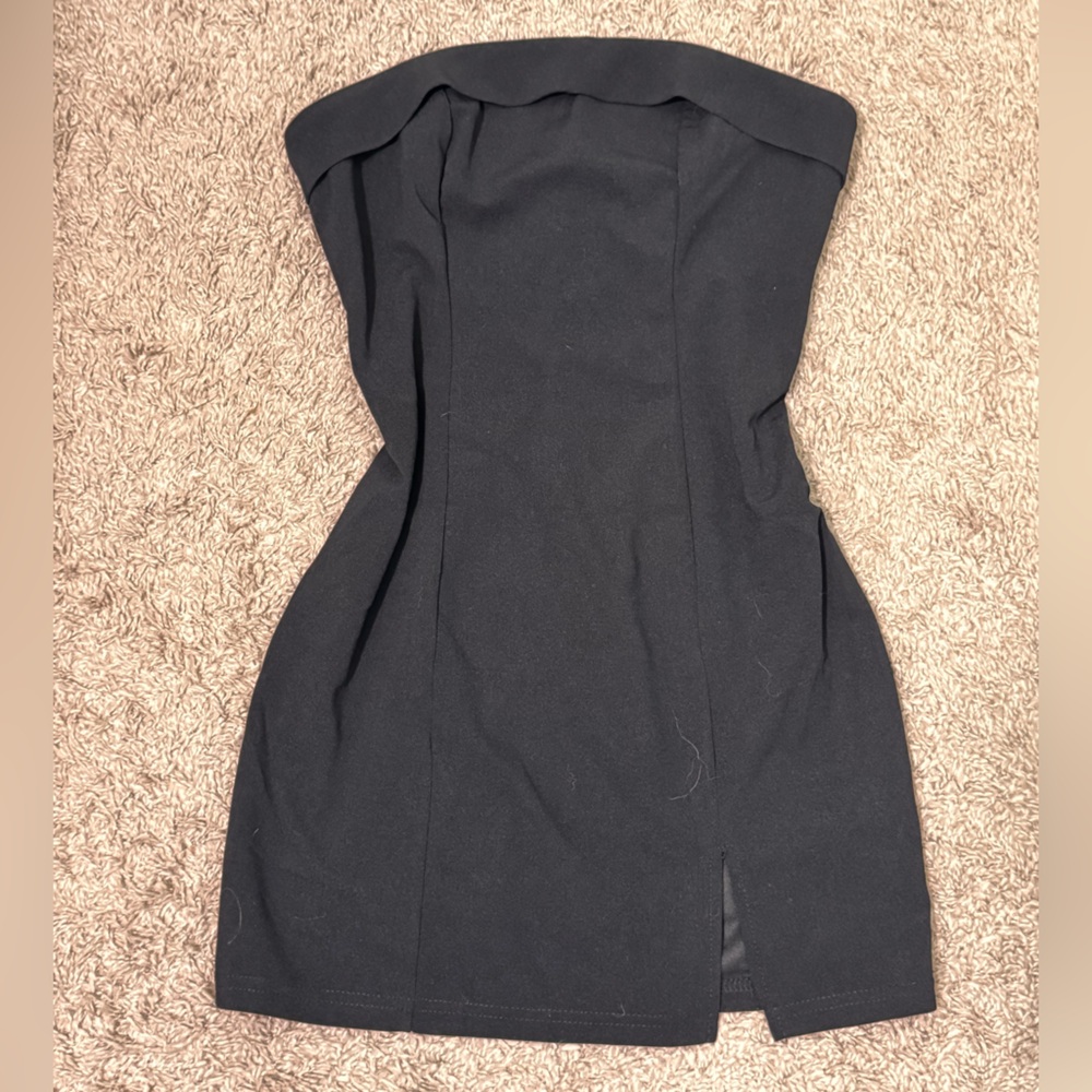 Elegant Black Strapless Dress